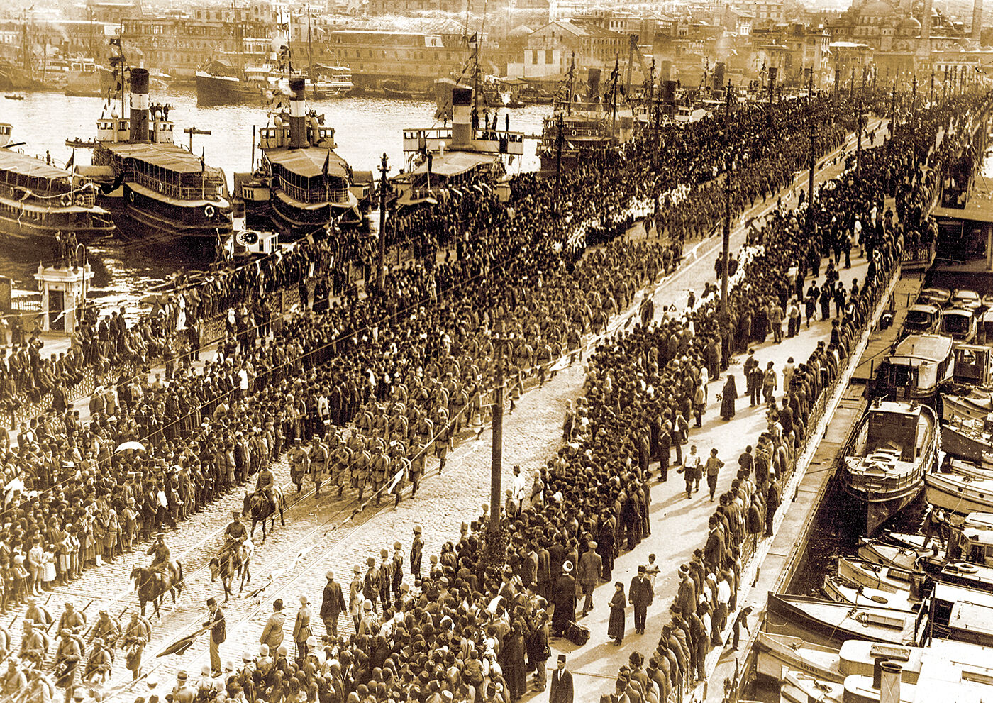6 Ekim Istanbul'un Kurtuluşu 1